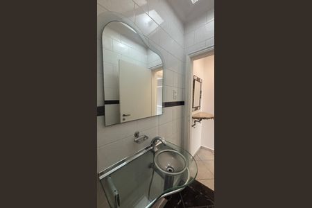 Casa à venda com 320m², 4 quartos e 2 vagasLavabo