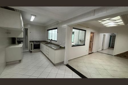 Casa à venda com 320m², 4 quartos e 2 vagasCozinha