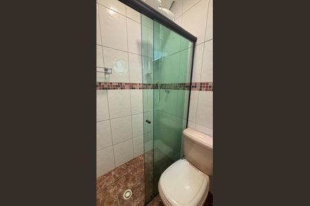 Casa à venda com 320m², 4 quartos e 2 vagasBanheiro da Suíte 2