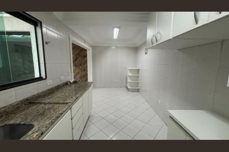 Casa à venda com 320m², 4 quartos e 2 vagasCozinha