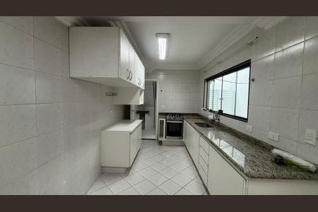 Casa à venda com 320m², 4 quartos e 2 vagasCozinha