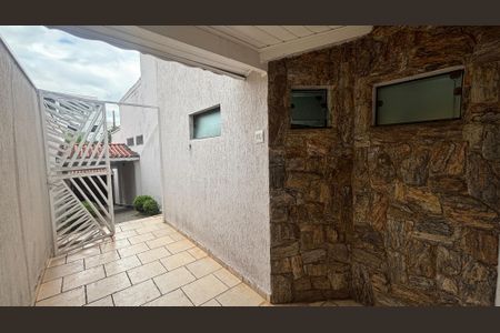 Casa à venda com 320m², 4 quartos e 2 vagasCorredor