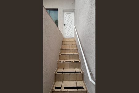 Casa à venda com 320m², 4 quartos e 2 vagasEscada