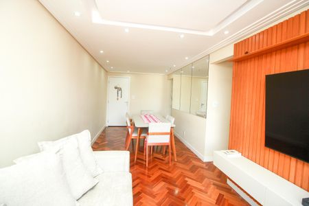 Sala de apartamento à venda com 3 quartos, 63m² em Jardim Utinga, Santo André