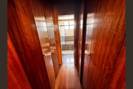 Apartamento à venda com 321m², 4 quartos e 4 vagas Apartamento à venda com 321m², 4 quartos e 4 vagasFoto 16