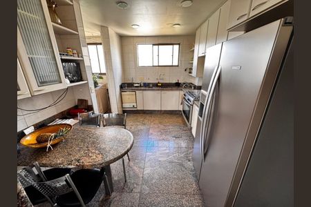 Apartamento à venda com 321m², 4 quartos e 4 vagas Apartamento à venda com 321m², 4 quartos e 4 vagasFoto 19