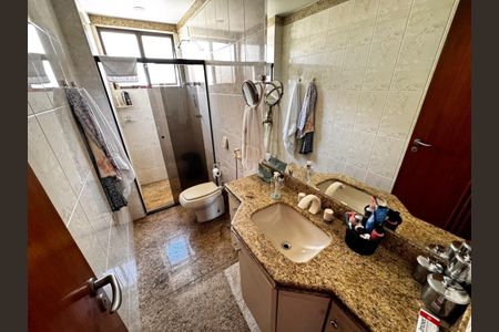 Apartamento à venda com 321m², 4 quartos e 4 vagas Apartamento à venda com 321m², 4 quartos e 4 vagasFoto 09