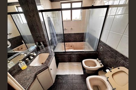 Apartamento à venda com 321m², 4 quartos e 4 vagas Apartamento à venda com 321m², 4 quartos e 4 vagasFoto 15