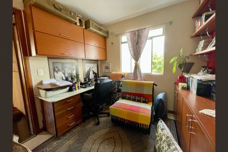 Apartamento à venda com 2 quartos, 70m² em Fernão Dias, Belo Horizonte