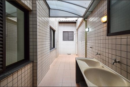 Apartamento para alugar com 290m², 5 quartos e 1 vaga Apartamento para alugar com 290m², 5 quartos e 1 vagaÁrea de Serviço