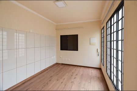 Apartamento para alugar com 290m², 5 quartos e 1 vaga Apartamento para alugar com 290m², 5 quartos e 1 vagaQuarto de serviço 2