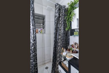 Banheiro social de apartamento à venda com 1 quarto, 28m² em Cambuci, São Paulo