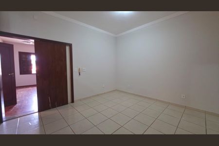 Casa à venda com 4 quartos, 190m² em Lundcéia, Lagoa Santa