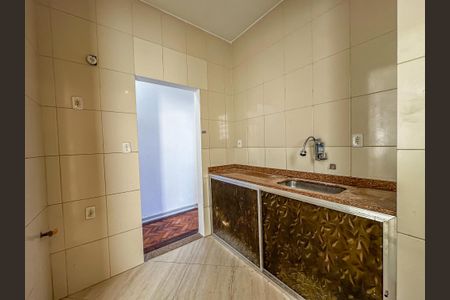 Apartamento para alugar com 76m², 2 quartos e sem vaga