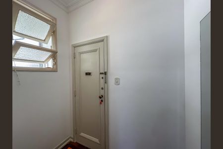 Apartamento para alugar com 76m², 2 quartos e sem vaga