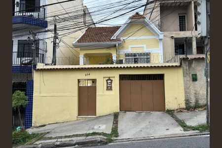 Casa à venda com 105m², 2 quartos e 1 vagaFachada