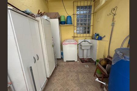 Casa à venda com 105m², 2 quartos e 1 vagaÁrea de Serviço