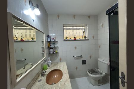 Casa à venda com 105m², 2 quartos e 1 vagaBanheiro