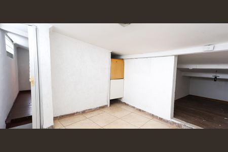 Casa para alugar com 280m², 4 quartos e 2 vagassala 3