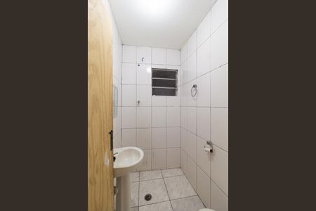 Banheiro de casa para alugar com 1 quarto, 32m² em Jardim Yaya, Carapicuíba