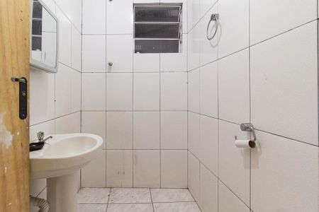 Banheiro de casa para alugar com 1 quarto, 32m² em Jardim Yaya, Carapicuíba
