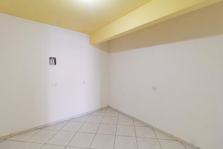 Sala/Cozinha de casa para alugar com 1 quarto, 32m² em Jardim Yaya, Carapicuíba