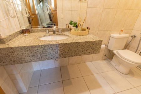 Apartamento para alugar com 60m², 1 quarto e sem vagaBanheiro da Suite