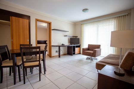 Apartamento para alugar com 1 quarto, 60m² em Centro, Curitiba