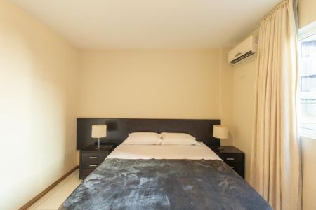 Quarto Suite de apartamento para alugar com 1 quarto, 60m² em Centro, Curitiba