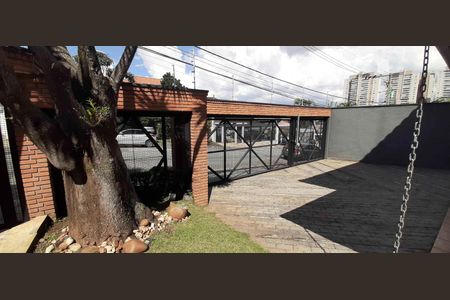 Casa de condomínio à venda com 560m², 4 quartos e 5 vagas Casa de condomínio à venda com 560m², 4 quartos e 5 vagasÁrea comum