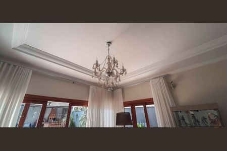 Casa de condomínio à venda com 560m², 4 quartos e 5 vagas Casa de condomínio à venda com 560m², 4 quartos e 5 vagasSala 2