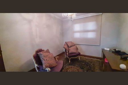 Casa de condomínio à venda com 560m², 4 quartos e 5 vagas Casa de condomínio à venda com 560m², 4 quartos e 5 vagasSuíte 1