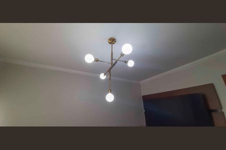 Casa de condomínio à venda com 560m², 4 quartos e 5 vagas Casa de condomínio à venda com 560m², 4 quartos e 5 vagasSala de TV