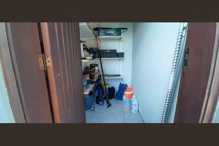 Casa de condomínio à venda com 560m², 4 quartos e 5 vagas Casa de condomínio à venda com 560m², 4 quartos e 5 vagasDespensa