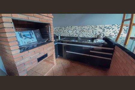 Casa de condomínio à venda com 560m², 4 quartos e 5 vagas Casa de condomínio à venda com 560m², 4 quartos e 5 vagasÁrea comum