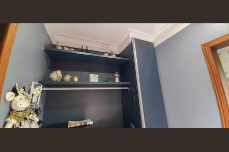 Casa de condomínio à venda com 560m², 4 quartos e 5 vagas Casa de condomínio à venda com 560m², 4 quartos e 5 vagasÁrea de Serviço