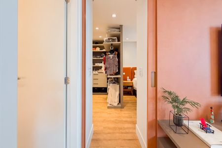 Apartamento à venda com 77m², 1 quarto e 2 vagas Apartamento à venda com 77m², 1 quarto e 2 vagasSuíte