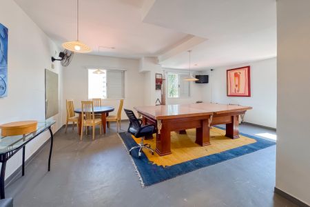 Apartamento à venda com 77m², 1 quarto e 2 vagas Apartamento à venda com 77m², 1 quarto e 2 vagasSalão de Jogos