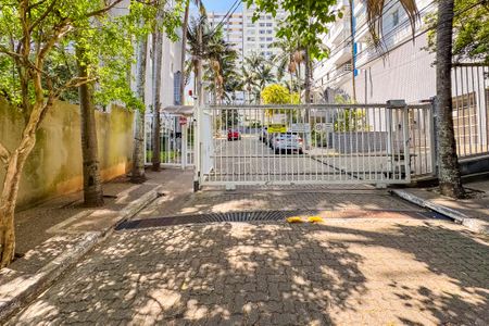 Apartamento à venda com 77m², 1 quarto e 2 vagas Apartamento à venda com 77m², 1 quarto e 2 vagasFachada