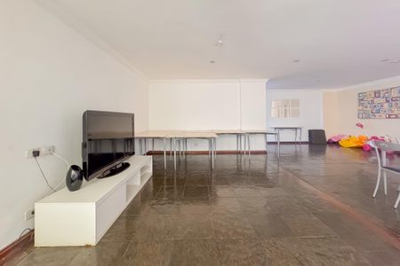 Apartamento à venda com 77m², 1 quarto e 2 vagas Apartamento à venda com 77m², 1 quarto e 2 vagasSalão de Festas