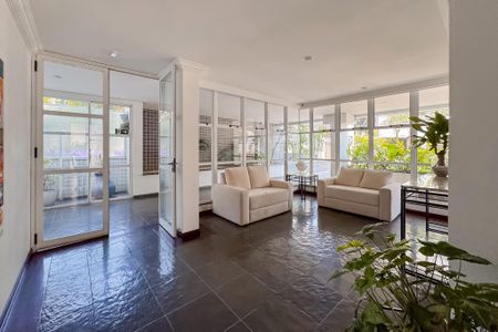 Apartamento à venda com 77m², 1 quarto e 2 vagas Apartamento à venda com 77m², 1 quarto e 2 vagasHall Social