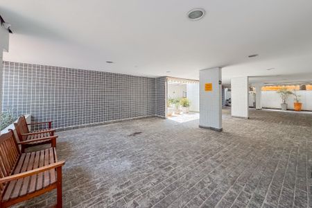 Apartamento à venda com 77m², 1 quarto e 2 vagas Apartamento à venda com 77m², 1 quarto e 2 vagasChurrasqueira