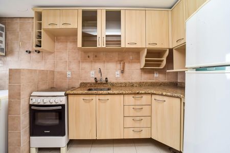 Apartamento à venda com 68m², 2 quartos e 1 vaga Apartamento à venda com 68m², 2 quartos e 1 vagaCozinha e Área de Serviço