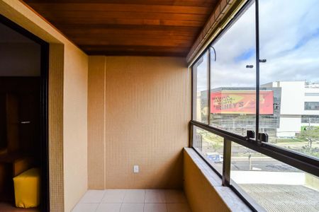 Apartamento à venda com 68m², 2 quartos e 1 vaga Apartamento à venda com 68m², 2 quartos e 1 vagaSacada da Sala