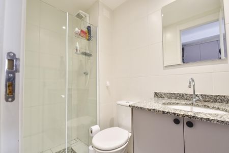 Banheiro de kitnet/studio à venda com 1 quarto, 27m² em Ipiranga, São Paulo