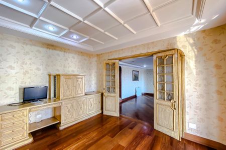 Apartamento à venda com 315m², 4 quartos e 4 vagasSala de TV