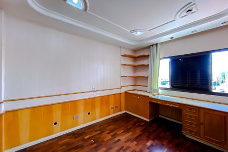 Apartamento à venda com 315m², 4 quartos e 4 vagasQuarto 2 - Suíte