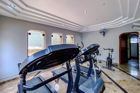 Apartamento à venda com 315m², 4 quartos e 4 vagasÁrea comum - Academia