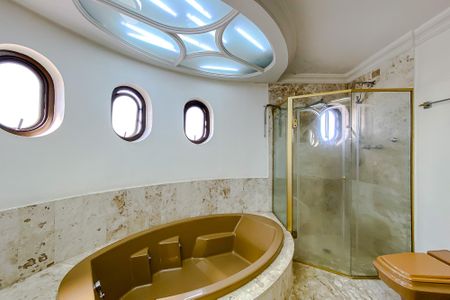 Apartamento à venda com 315m², 4 quartos e 4 vagasBanheiro da Suíte 4