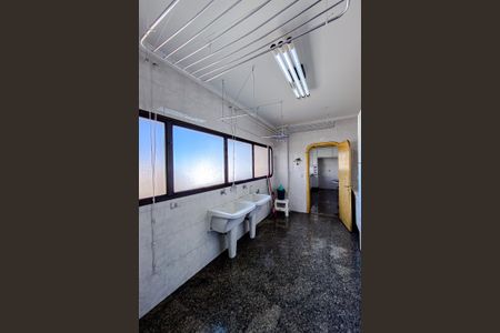 Apartamento à venda com 315m², 4 quartos e 4 vagasÁrea de Serviço